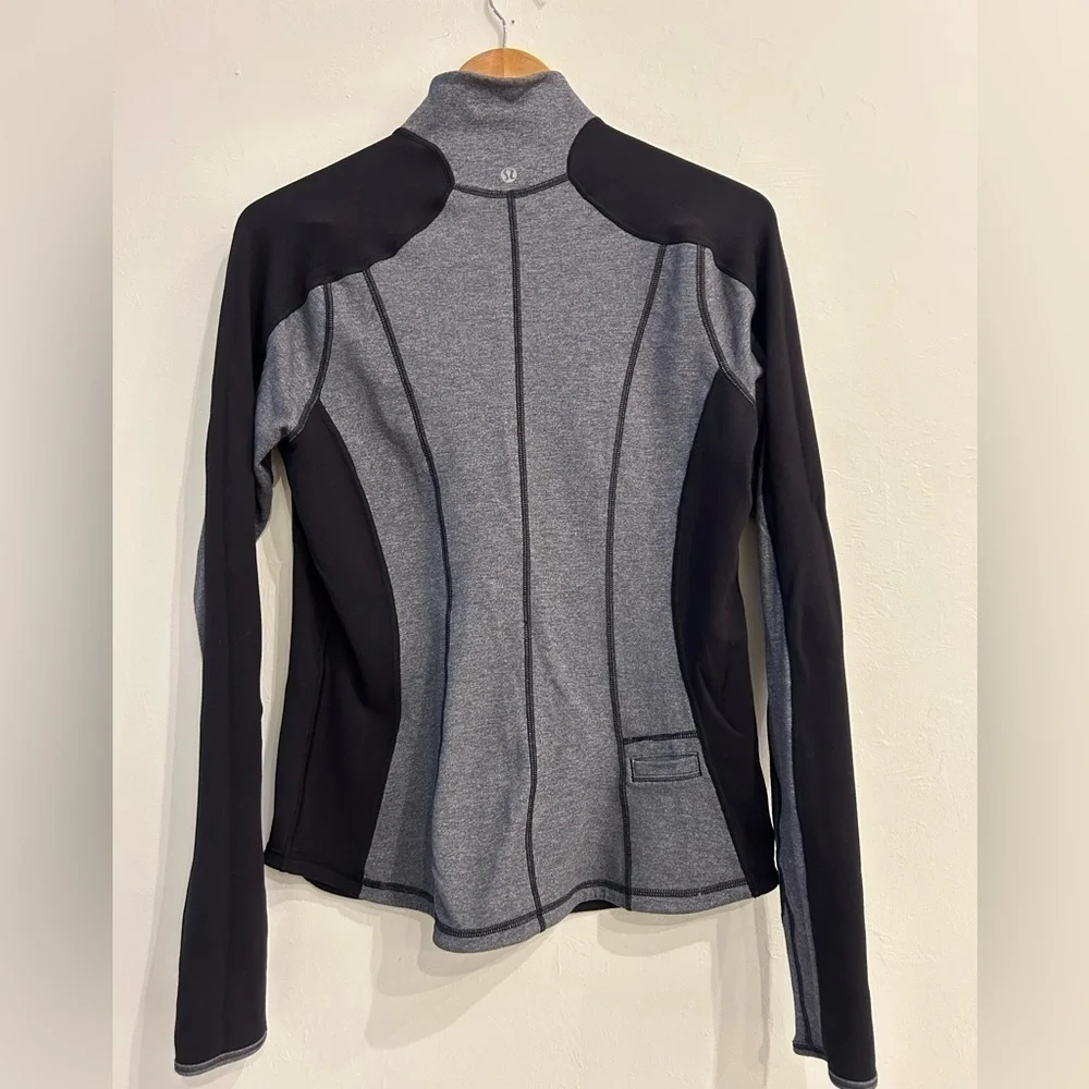 Lululemon 10 Ready To Rulu 1/2 Zip Pullover Black Grey Thumbholes REVERSIBLE - Picture 2 of 5
